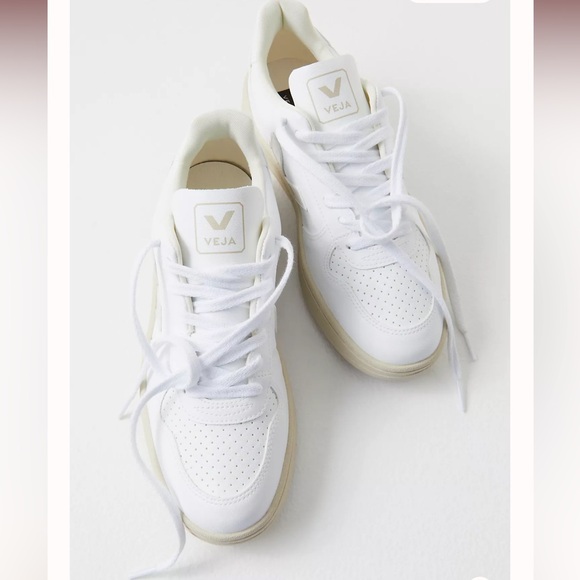 Veja V-10 Sneakers {Full White/Natural} 8/39 - Picture 2 of 11